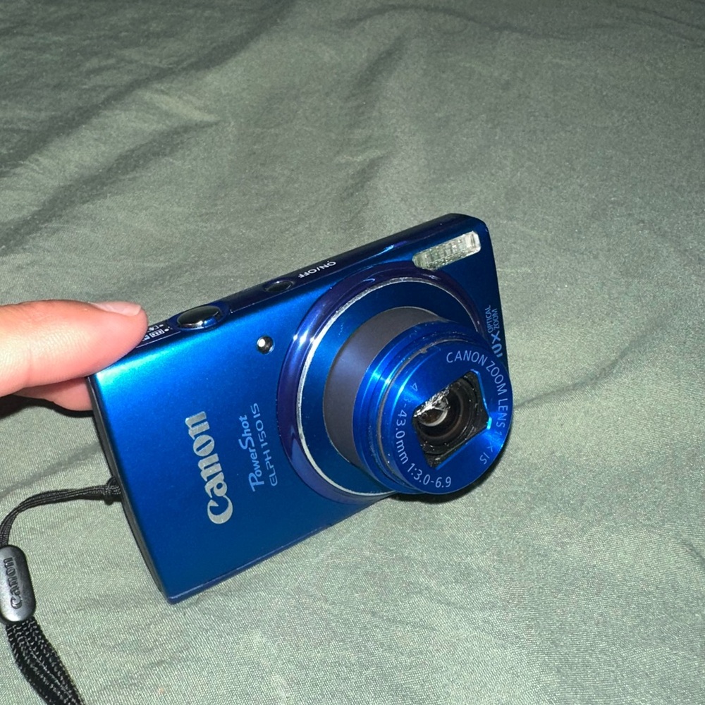 Canon PowerShot ELPH 150 IS 20.0MP 10x Optical Zoom Digital Camera Blue AS IS
